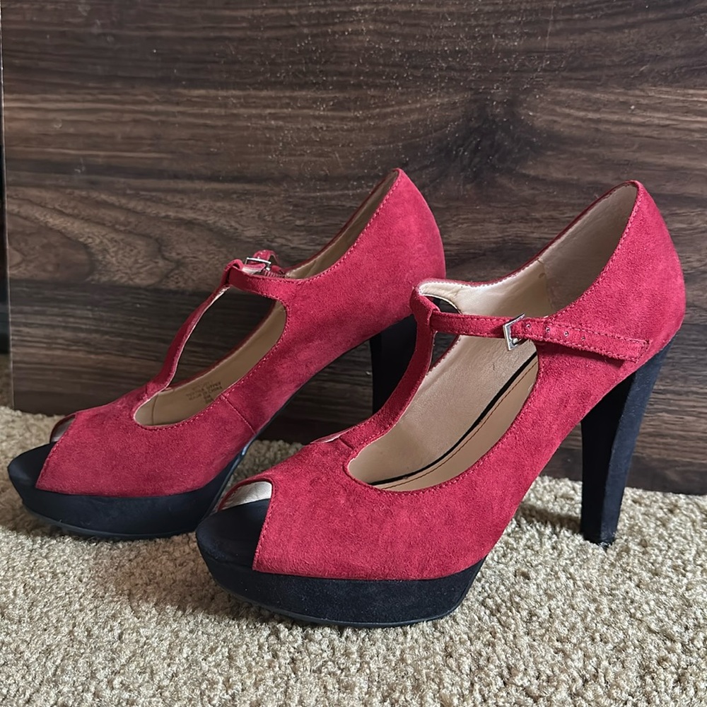 Marc Fisher Toby3 T-Strap Mary Jane’s
